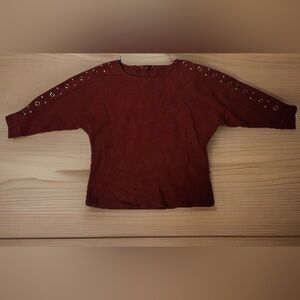 Bellini Rust Sweater with gold grommets and studs detail sz medium